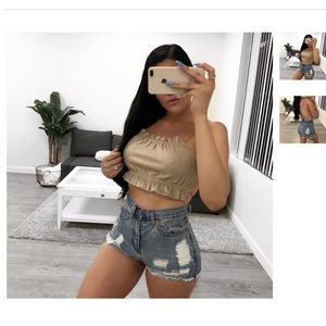 Laura’s boutique tan top